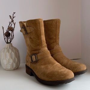 Ugg Women’s Tan Suede Boots with Buckles, Size 7.5